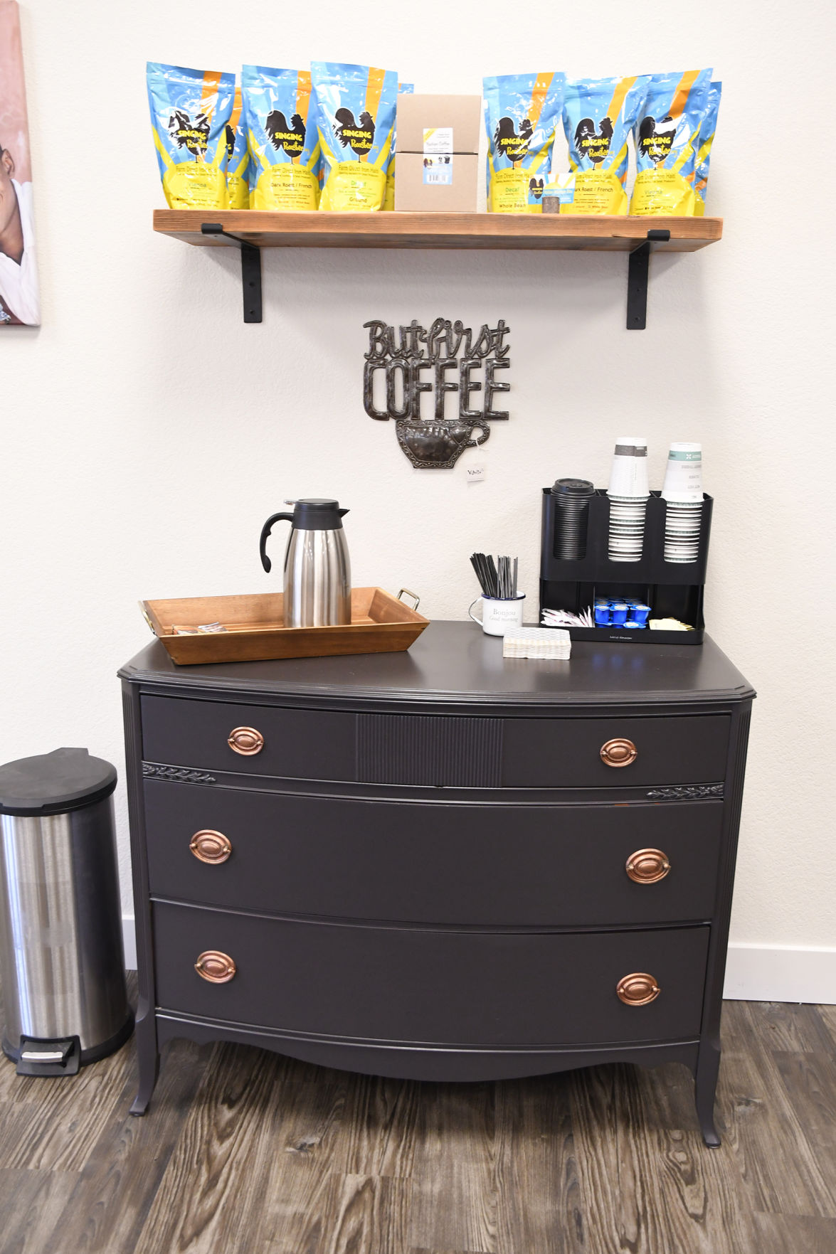 Vi Bella store offers free coffee